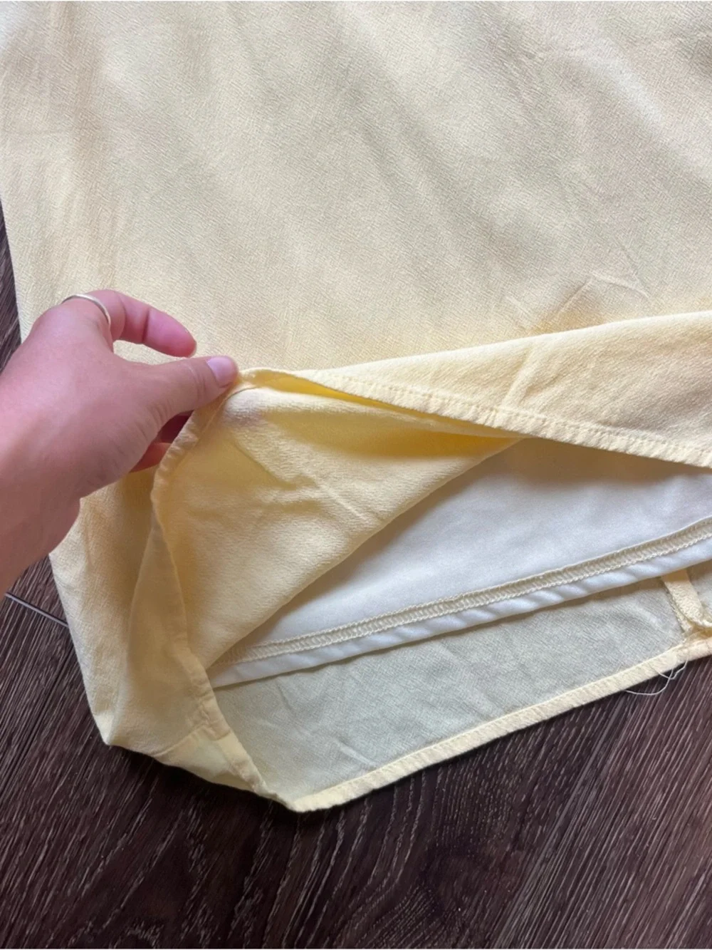 Butter yellow mini dress - Picture 4 of 5